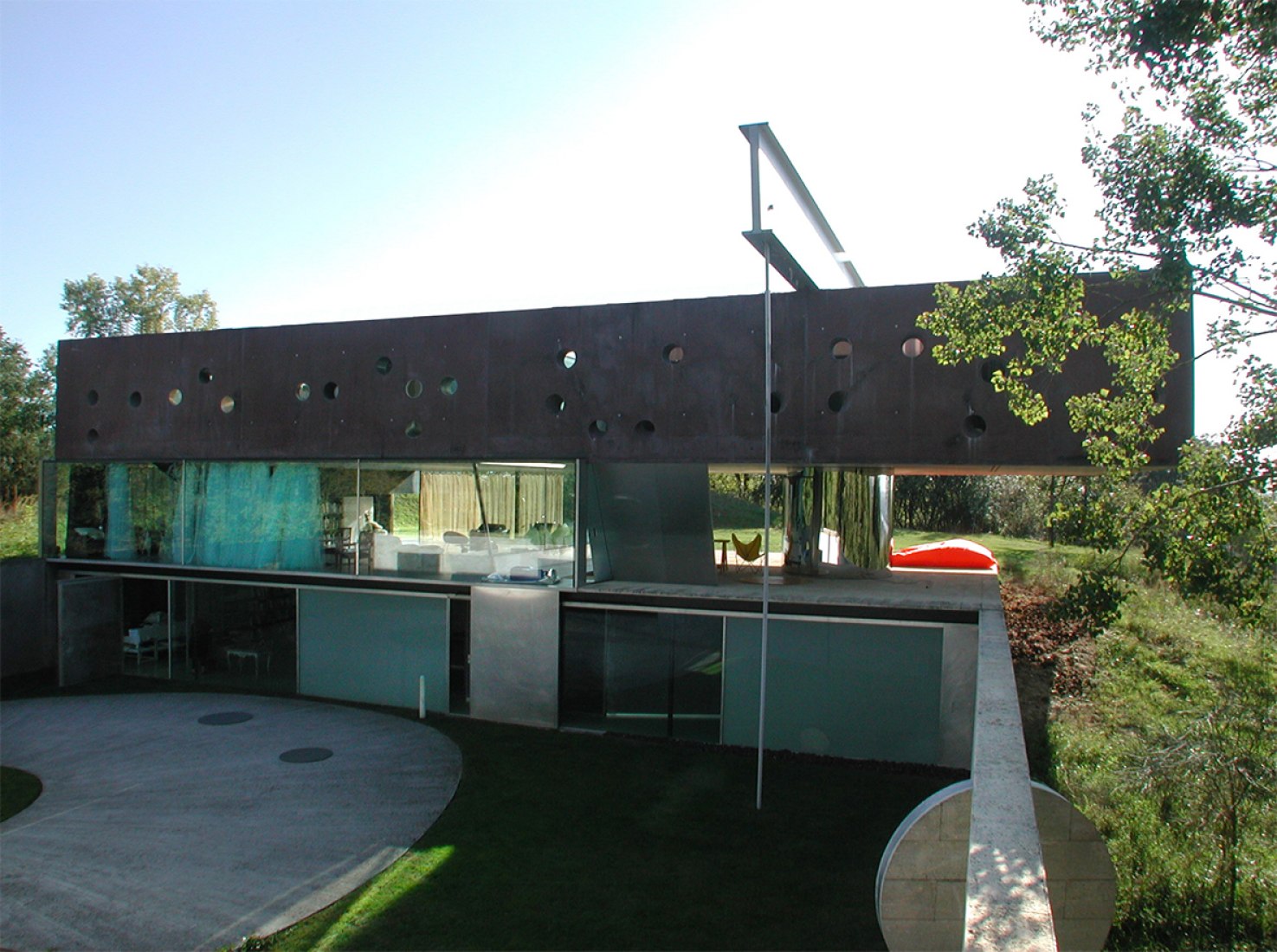 Gallery Image 1